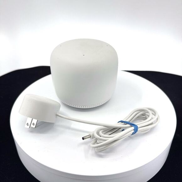 Google Nest WiFi Point - Excellent Condition - Picture 12 of 16